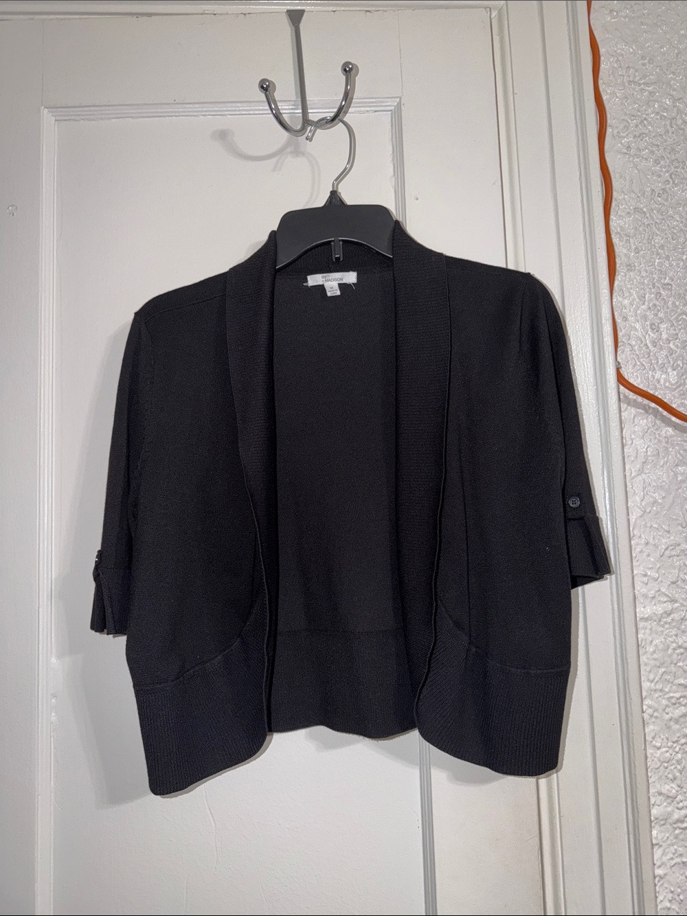 89th & Madison Black Open-Front Cropped Cardigan